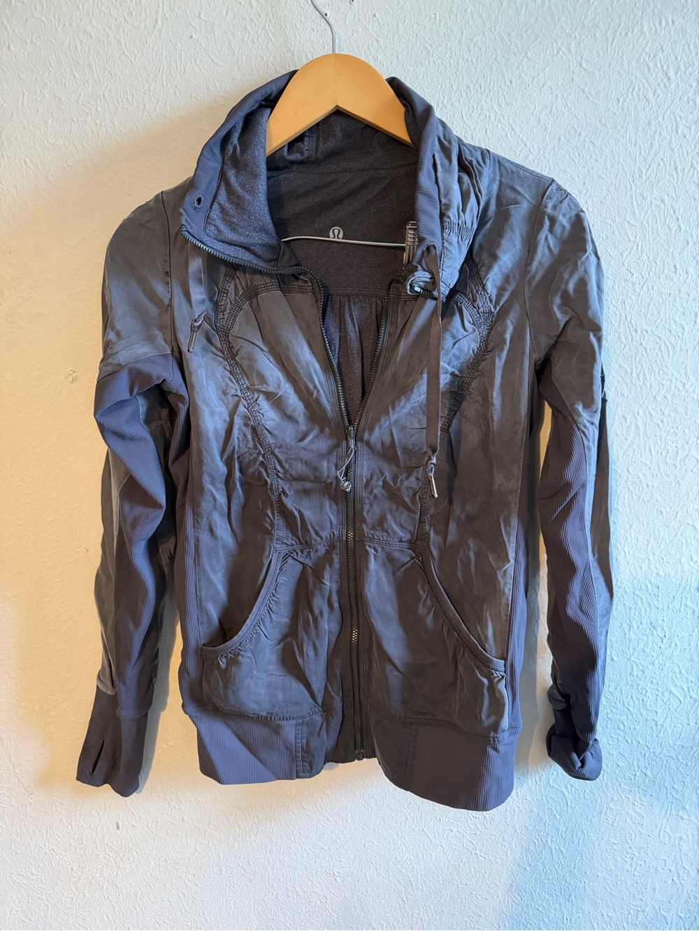 lululemon athletica Women’s Charcoal Gray Zip-Up Hoodie Jacket